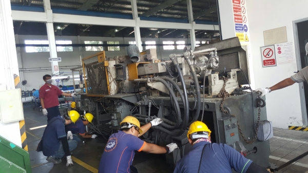 ขายเครื่องฉีดพลาสติกขนาด 160 ตัน ของโกด์ลสตาร์เกาหลี 160,000 บาท