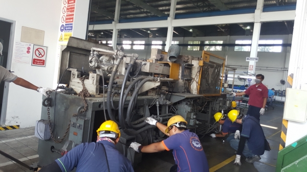 ขายเครื่องฉีดพลาสติกขนาด 160 ตัน ของโกด์ลสตาร์เกาหลี 160,000 บาท