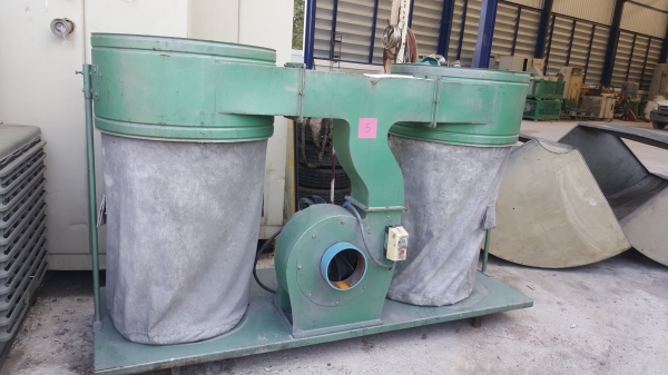 ขายเครื่องขัดกับเครื่องดูดฝุ่น 2 ชุด 4ชิ้น 50,000 บาท