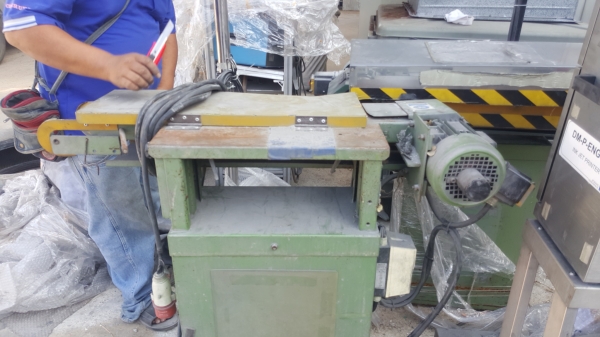 ขายเครื่องขัดกับเครื่องดูดฝุ่น 2 ชุด 4ชิ้น 50,000 บาท