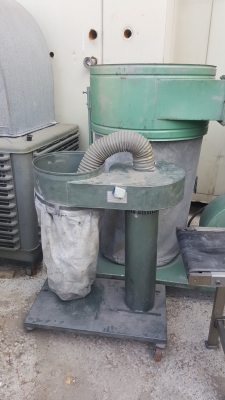 ขายเครื่องขัดกับเครื่องดูดฝุ่น 2 ชุด 4ชิ้น 50,000 บาท