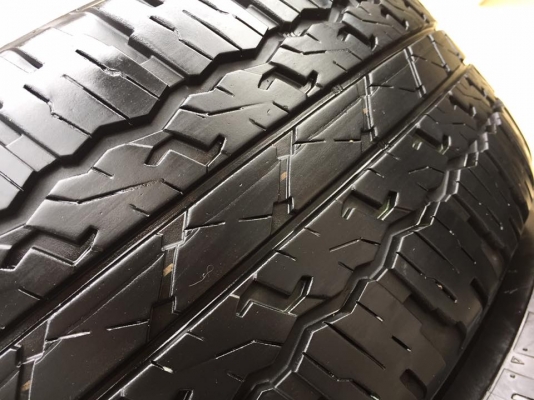 ขายยาง BRIDGESTONE DUELER A/T 693III 265-65-17 ปี15 ดอกเต็ม ไม่มีตำหนิ ไม่มีปะ ชุดละ 6,900 บาท