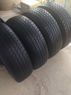 Bridgestone 265 70 r16 ปี 12-13 ราคา3800 T.061-9030026