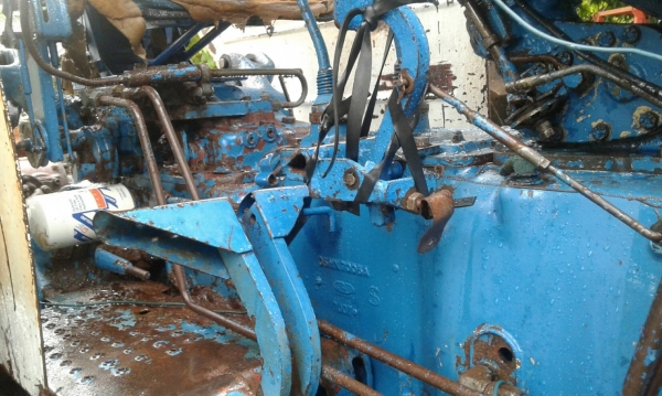 ขายFORD 6600 พร้อมอุปกรณ์ เกรดหน้า ผาน3 ผาน7 สวยคับ