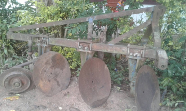 ขายFORD 6600 พร้อมอุปกรณ์ เกรดหน้า ผาน3 ผาน7 สวยคับ