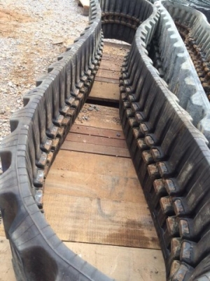 แทรคยาง 1 เส้น ใช้กับรถขุด SK60 #450*81*74 นำเข้าจากญี่ปุ่น ติดต่อ 087-9118593/085-0843200