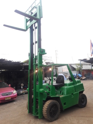 ฟอล์คลิฟท์ Komatsu 3.5 T.ดีเซล ราคาถูกครับ
