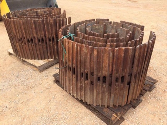 แทรคเหล็ก ใช้กับรถขุด PC200 นำเข้าจากญี่ปุ่น ติดต่อ 087-9118593/085-0843200