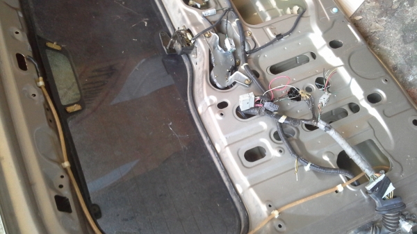 ฝาท้ายฮอนด้าCRVถอดครับ ฝาท้ายฮอนด้าCRVถอดครับ