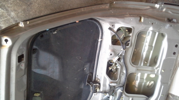 ฝาท้ายฮอนด้าCRVถอดครับ ฝาท้ายฮอนด้าCRVถอดครับ