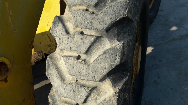 รถตัก KOMATSU PAYOADER รุ่น JH30B MODEL JH30B