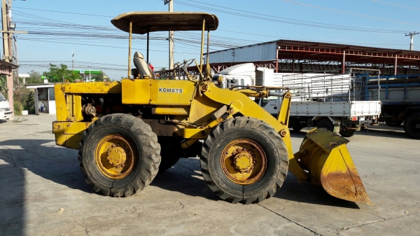 รถตัก KOMATSU PAYOADER รุ่น JH30B MODEL JH30B