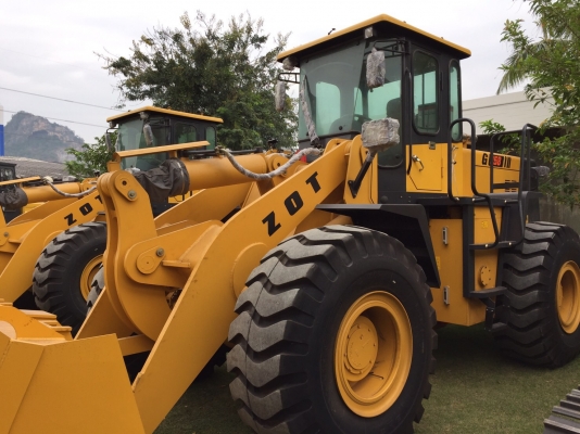 ขายรถตักใหม่ขนาด 3คิว