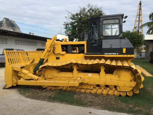 แทรคเตอร์ใหม่ D6 ทั้งเกียร์ทอคและเกียร์ตัด