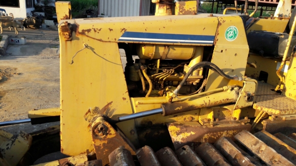 รถแทรกเตอร์ KOMATSU D20P6 4สูบ รุ่น 4D95s MODELD20P6