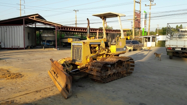 รถแทรกเตอร์ KOMATSU D20P6 4สูบ รุ่น 4D95s MODELD20P6