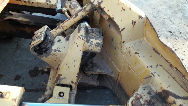 รถแทรกเตอร์ KOMATSU D20P6 4สูบ รุ่น 4D95s MODELD20P6