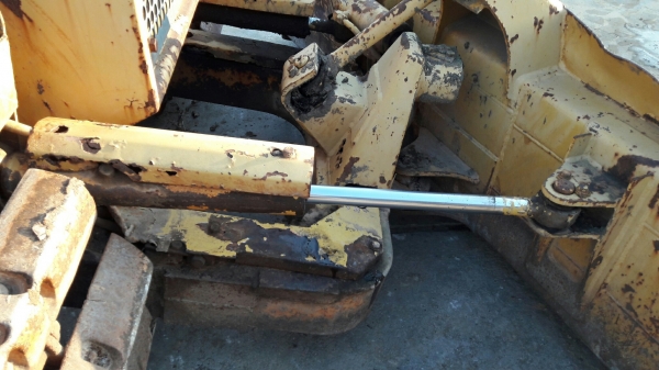 รถแทรกเตอร์ KOMATSU D20P6 4สูบ รุ่น 4D95s MODELD20P6