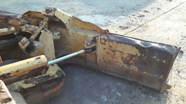 รถแทรกเตอร์ KOMATSU D20P6 4สูบ รุ่น 4D95s MODELD20P6