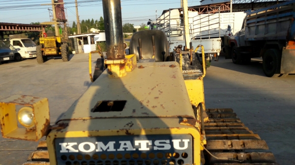 รถแทรกเตอร์ KOMATSU D20P6 4สูบ รุ่น 4D95s MODELD20P6