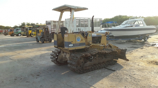 รถแทรกเตอร์ KOMATSU D20P6 4สูบ รุ่น 4D95s MODELD20P6