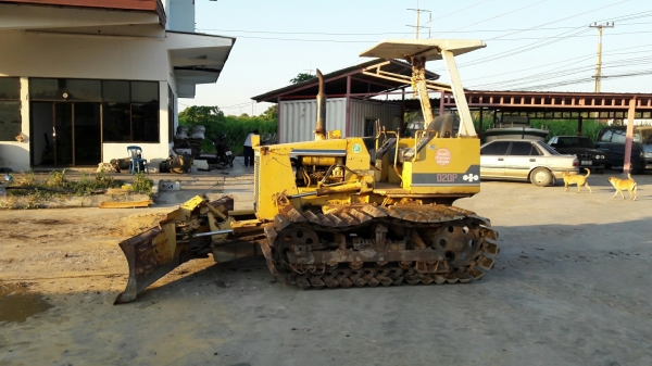 รถแทรกเตอร์ KOMATSU D20P6 4สูบ รุ่น 4D95s MODELD20P6