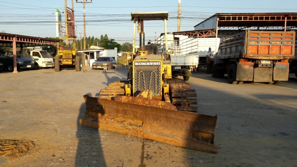 รถแทรกเตอร์ KOMATSU D20P6 4สูบ รุ่น 4D95s MODELD20P6