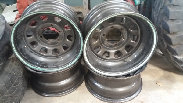 ขายกะทะเหล็กลายร็อค 16x8 ลบ45 สวยๆครับ ขายกะทะเหล็กลายร็อค 16x8 ลบ45 สวยๆครับ