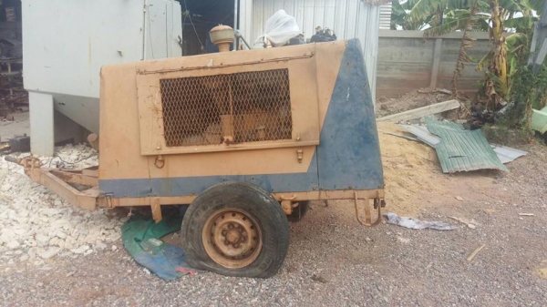 ขายเครื่องปั๊มลม KomatSu125