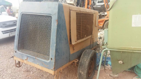 ขายเครื่องปั๊มลม KomatSu125