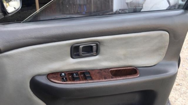 น้ำยาเคลือบเงายาง/รถยนต์ น้ำยาเคลือบเงายาง/รถยนต์