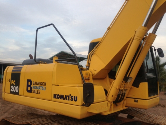 ขายด่วน!!Komatsu PC200-7 6,400 ชม.สภาพสวยๆค่ะ ขายด่วน!!Komatsu PC200-7 6,400 ชม.สภาพสวยๆค่ะ