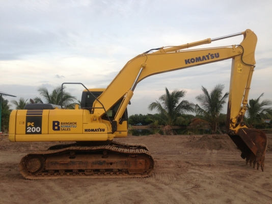 ขายด่วน!!Komatsu PC200-7 6,400 ชม.สภาพสวยๆค่ะ ขายด่วน!!Komatsu PC200-7 6,400 ชม.สภาพสวยๆค่ะ