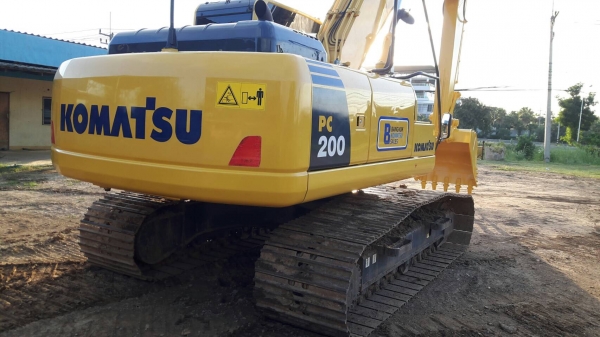ขายด่วน!! Komatsu PC200-8MO ไมล์ 8,000 เอกสารเล่มทะเบียน
