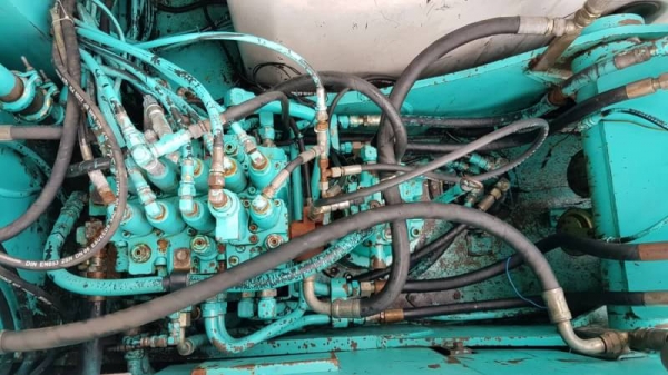 ขายด่วนรถแบ็คโฮKOBELCO-SK120MARK-5มาร์ไฟร์รถนอกเพิ่งนำเข้ามายังไม่เคยใช้งานในเมืองไทยเลย