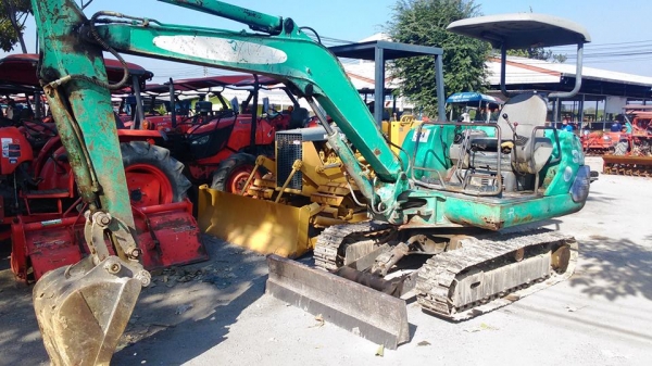 ขายรถขุดตามสภาพ KOMATSU PC30-7 เก่าไทยนะครับ รถพอใช้งานได้เหมาะสมกับราคาสุดๆครับ สนใจติดต่อสันต์ 092-2603737