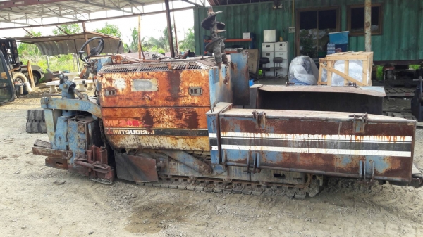 ขายรถปูยาง  MITSUBLSHI ขนาด 2-4 เมตร  เก่าจากนอก มีเอกสาร  พร้อมใช้งาน ขายราคา 135,000 บาท