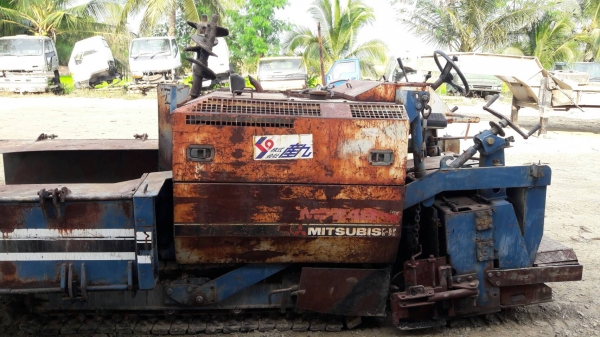 ขายรถปูยาง  MITSUBLSHI ขนาด 2-4 เมตร  เก่าจากนอก มีเอกสาร  พร้อมใช้งาน ขายราคา 135,000 บาท