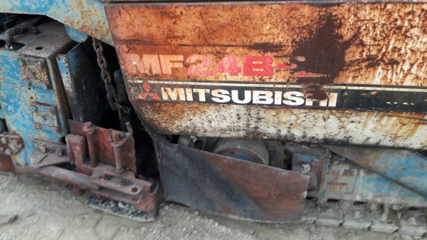 ขายรถปูยาง  MITSUBLSHI ขนาด 2-4 เมตร  เก่าจากนอก มีเอกสาร  พร้อมใช้งาน ขายราคา 135,000 บาท