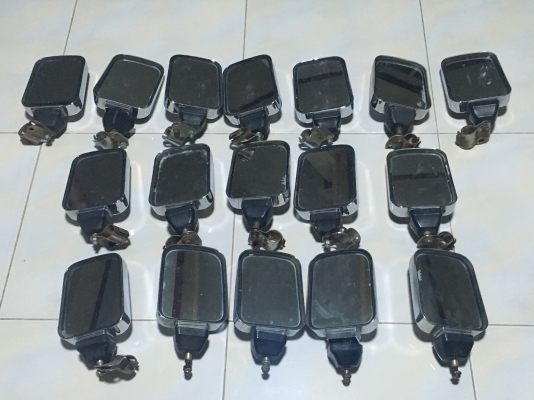 ต้องการขายกระจก NASA จำนวน 17 บาน ขายเหมา บานละ 150 บาท กระจกสวย พร้อมใช้