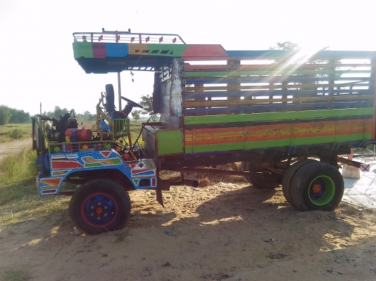 อีแต๋น6ล้อช่วงล่าง130แรงแชลซีหน้า5เครื่องอีซุซุ28แรง2สูบคอกเหล็กเปิด3ด้านลดสุดๆงดต่อรอง73,000บาท