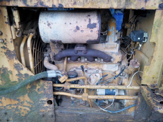 ขายรถแทรคเตอร์ KOMATSU D30P-15 ใส่ตีนตะขาบ ราคา 120000