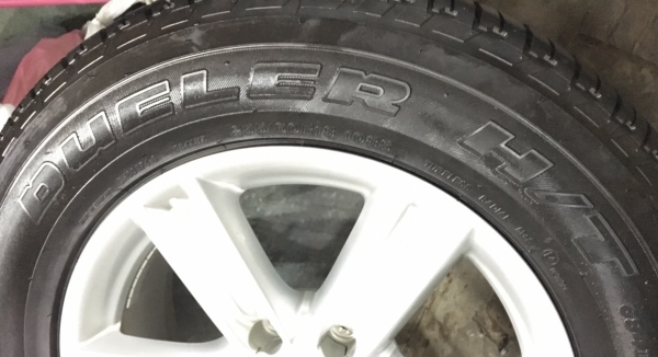 ยาง 255-60-18 Bridgestone ปี16 ยาง 255-60-18 Bridgestone ปี16