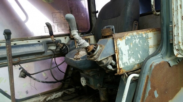 ขายรถแบคโฮ SUMITOMO F2 2800 ราคา 380000