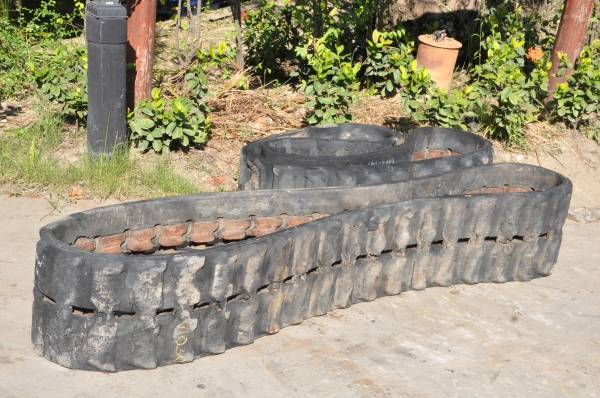 ขายแทรคยางใส่แบคโฮ KOBELCO SK30 , YANMAR VIO30 สภาพสวยเดิมจากญี่ปุ่น หาอยู่รับรองไม่ผิดหวัง 19,000 เท่านั้น