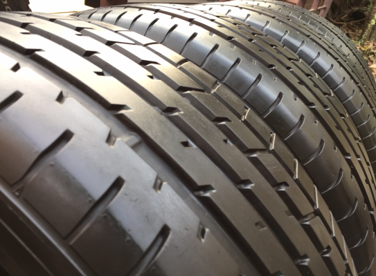 ยาง Toyo 225 55 19 ปลายปี13 ดอกเต็ม ไม่มีปะ ราคาไม่แพง ยาง Toyo 225 55 19 ปลายปี13 ดอกเต็ม ไม่มีปะ ราคาไม่แพง