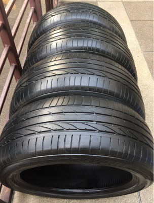 ยาง Bridgestone 255 50 20 สิ้นปี13 พร้อมใช้งาน ราคาไม่แพง