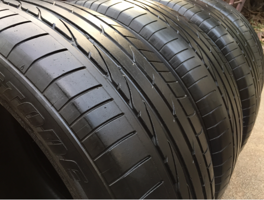 ยาง Bridgestone 255 50 20 สิ้นปี13 พร้อมใช้งาน ราคาไม่แพง