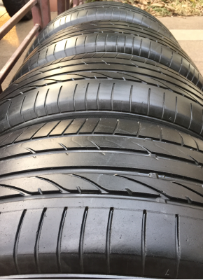 ยาง Bridgestone 255 50 20 สิ้นปี13 พร้อมใช้งาน ราคาไม่แพง