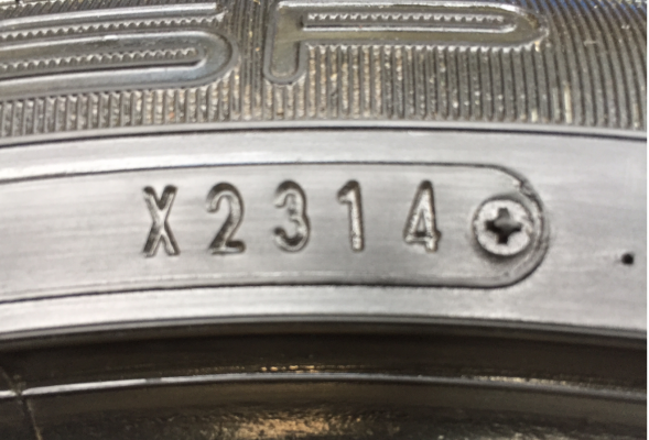 ยาง Dunlop 215 45 18 ปี14 ดอกเยอะ พร้อมใช้งาน ราคาไม่แพง ยาง Dunlop 215 45 18 ปี14 ดอกเยอะ พร้อมใช้งาน ราคาไม่แพง